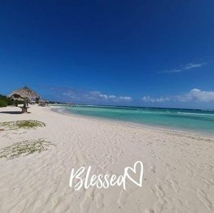 Meet your Posher, Dee